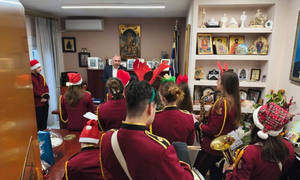 Χριστουγεννιάτικα-Κάλαντα-στο-Δημαρχείο-της-Θάσου