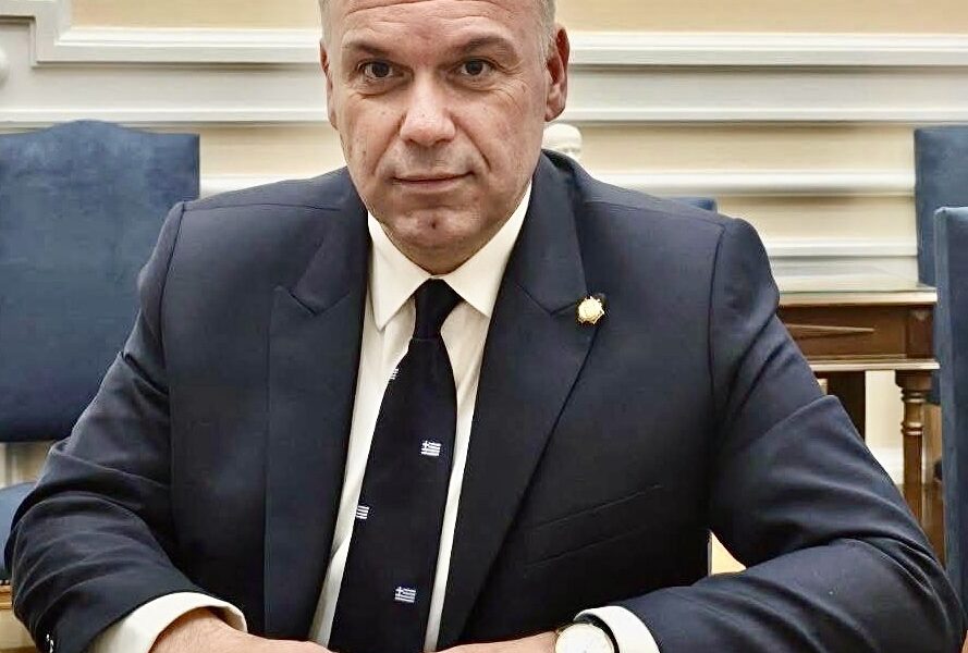 Σφοδρή-επίθεση-του-δημάρχου-Θάσου-κατά-της-Λαϊκής-Συσπείρωσης-για-ψέματα,-συκοφαντίες-και-πολιτικό-κατήφορο