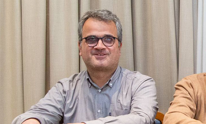 Αγοράζουμε-φθηνότερα-με-τις-απευθείας-αναθέσεις,-λέει-ο-Σωτήρης-Τσεκμέζογλου