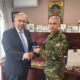 Ο-Διοικητής-της-20ης-Τεθωρακισμένης-Μεραρχίας-στον-Δήμαρχο-Θάσου