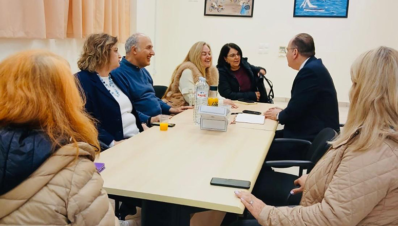 Επίσκεψη-Μ.-Λαζαρίδη-στα-κτηνιατρικά-εργαστήρια -του-ΥΠΑΑΤ