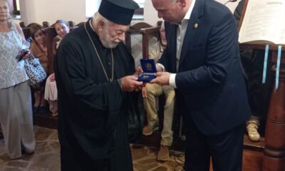 Τιμητική-διάκριση-του-πατέρα-Δημητρίου-Τυρολόγου-από-τον-Δήμο-Θάσου-για-την-πολυετή-προσφορά-του